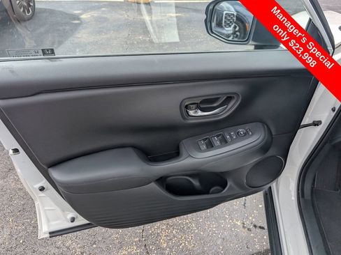 Used 2025 Honda HR-V LX image 11