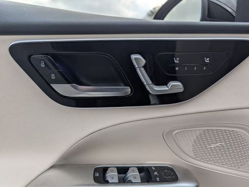 Used 2025 Mercedes-Benz C 300 4MATIC Sedan image 13