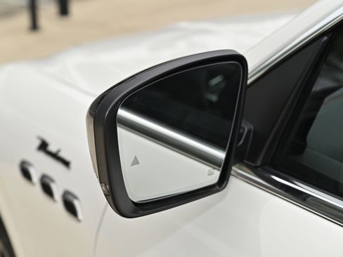 New 2024 Maserati Levante Modena Ultima image 14