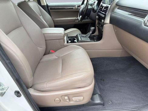 Used 2022 Lexus GX 460 Premium w/ Premium Package AWD/4WD image 19