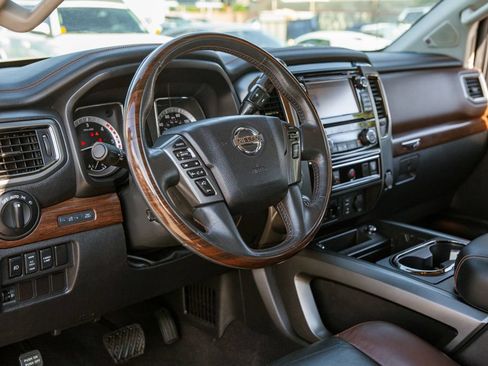 Used 2016 Nissan Titan Platinum Reserve AWD/4WD image 10