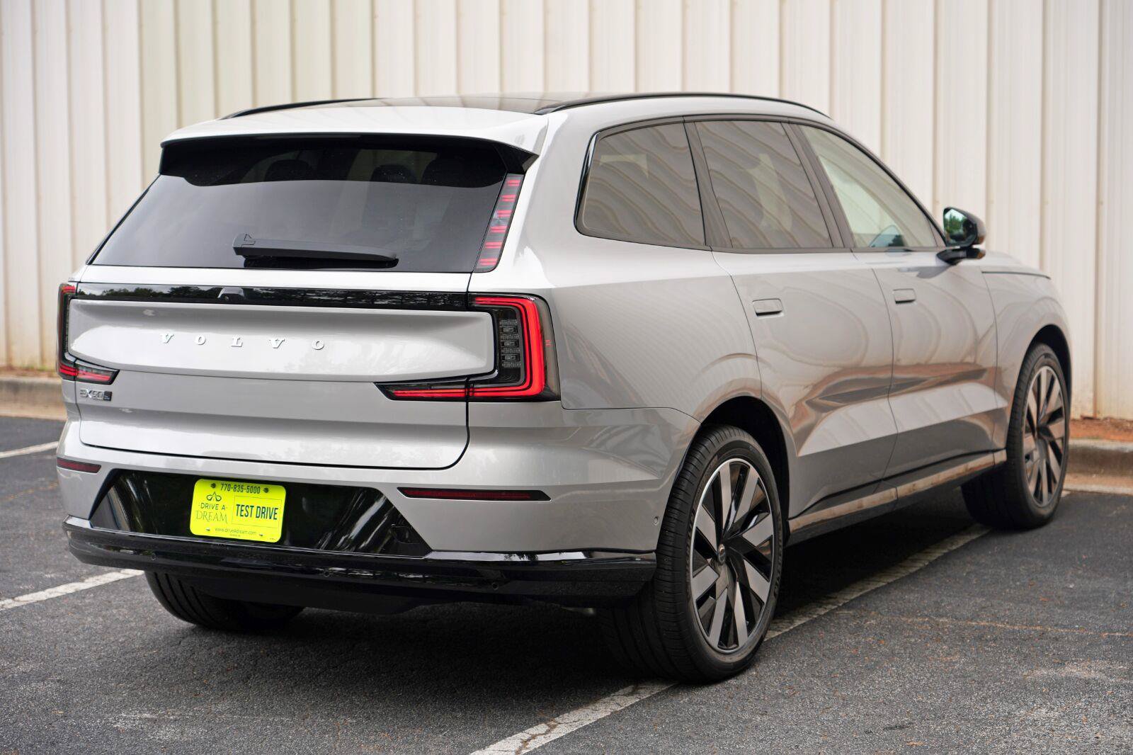 Used 2025 Volvo EX90 Ultra AWD/4WD image 51
