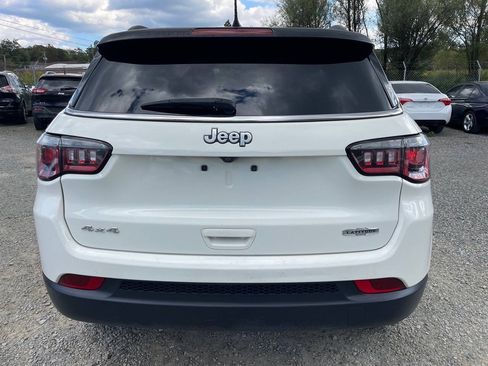 Used 2019 Jeep Compass Latitude w/ Popular Equipment Group AWD/4WD image 6