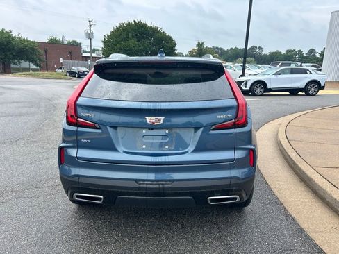Used 2024 Cadillac XT4 Premium Luxury w/ Technology Package AWD/4WD image 4