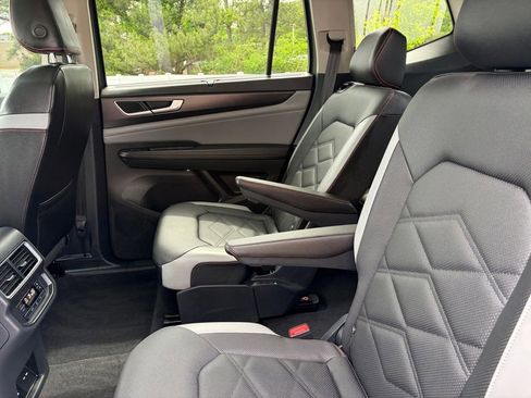 Certified 2025 Volkswagen Atlas Peak Edition SE AWD/4WD image 26