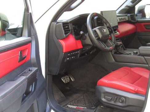 Used 2024 Toyota Sequoia TRD Pro AWD/4WD image 9