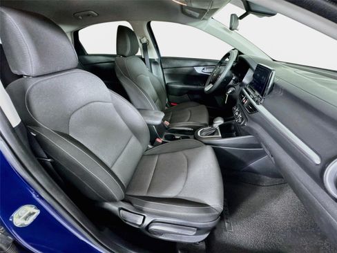 Certified 2024 Kia Forte LXS w/ LXS Technology Package FWD image 25