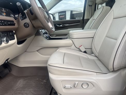Used 2024 GMC Yukon Denali w/ Denali Reserve Package AWD/4WD image 8