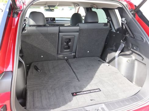 Used 2022 Mitsubishi Outlander SE AWD/4WD image 10