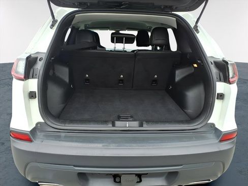 Used 2019 Jeep Cherokee Latitude Plus w/ Trailer Tow Group image 23