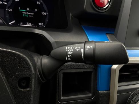 Used 2025 Toyota Tacoma TRD Off-Road image 36