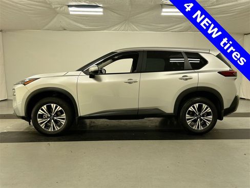 Used 2023 Nissan Rogue SV image 8
