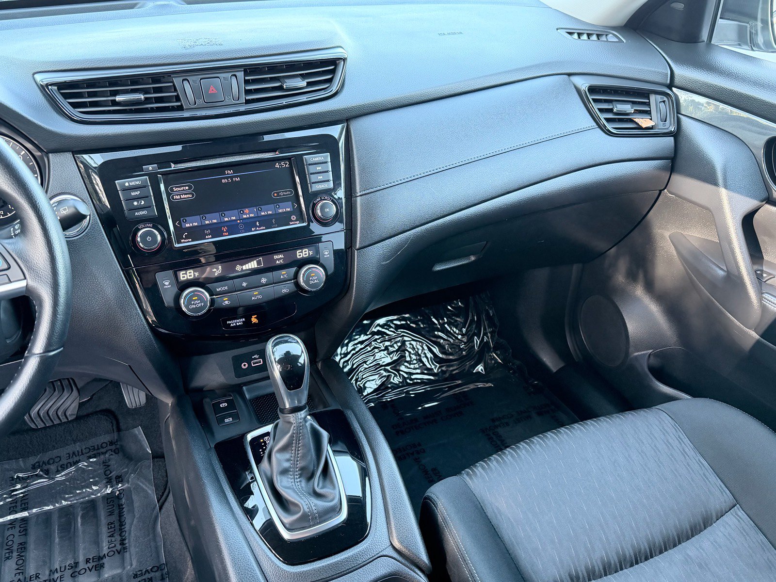 Used 2020 Nissan Rogue SV w/ Premium Package AWD/4WD image 11