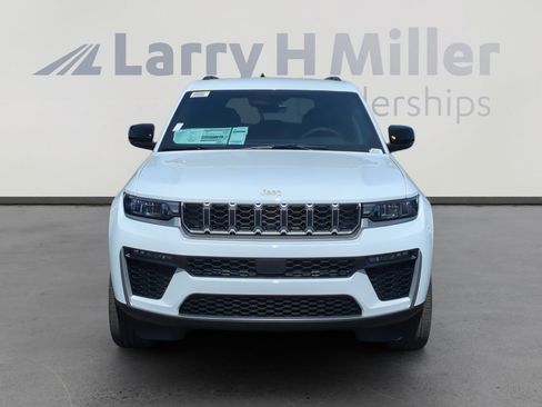 New 2026 Jeep Grand Cherokee Limited AWD/4WD image 8