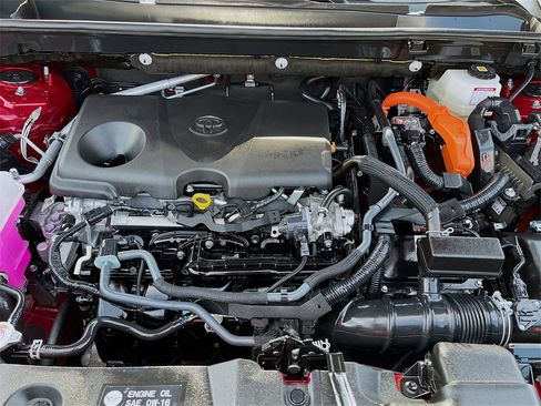 Used 2022 Toyota RAV4 LE image 28