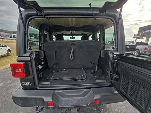Used 2021 Jeep Wrangler Sport S image 12