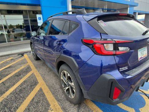 Used 2024 Subaru Crosstrek 2.0i Premium image 4