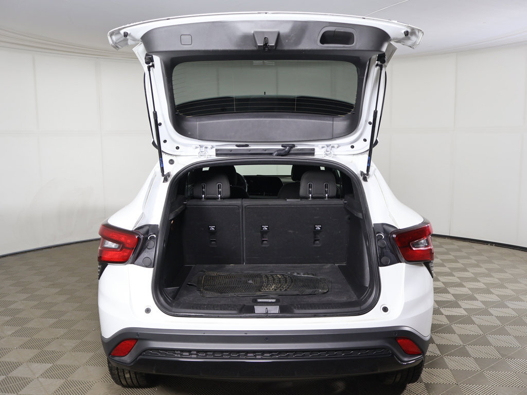 Used 2025 Chevrolet Trax RS w/ Driver Confidence Package FWD image 15