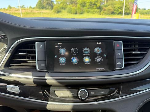Used 2019 Buick Enclave Premium w/ Experience Buick Package FWD image 20