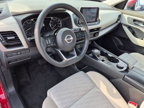 Used 2023 Nissan Rogue SV AWD/4WD image 10