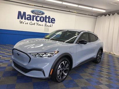 New 2025 Ford Mustang Mach-E Select w/ Interior Protection Package