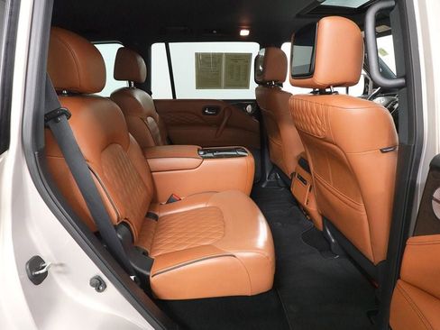 Used 2023 INFINITI QX80 Sensory w/ All-Season Package AWD/4WD image 32