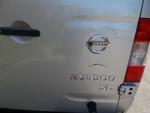 Used 2020 Nissan NV 3500 SL RWD image 30