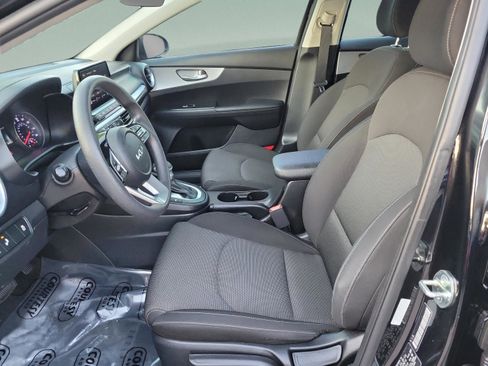 Certified 2023 Kia Forte LXS w/ LXS Technology Package FWD image 15