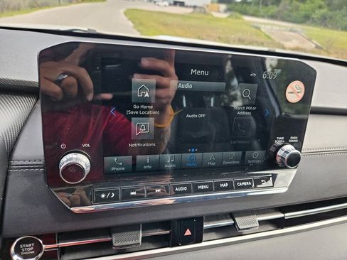 Used 2024 Mitsubishi Outlander SE image 25