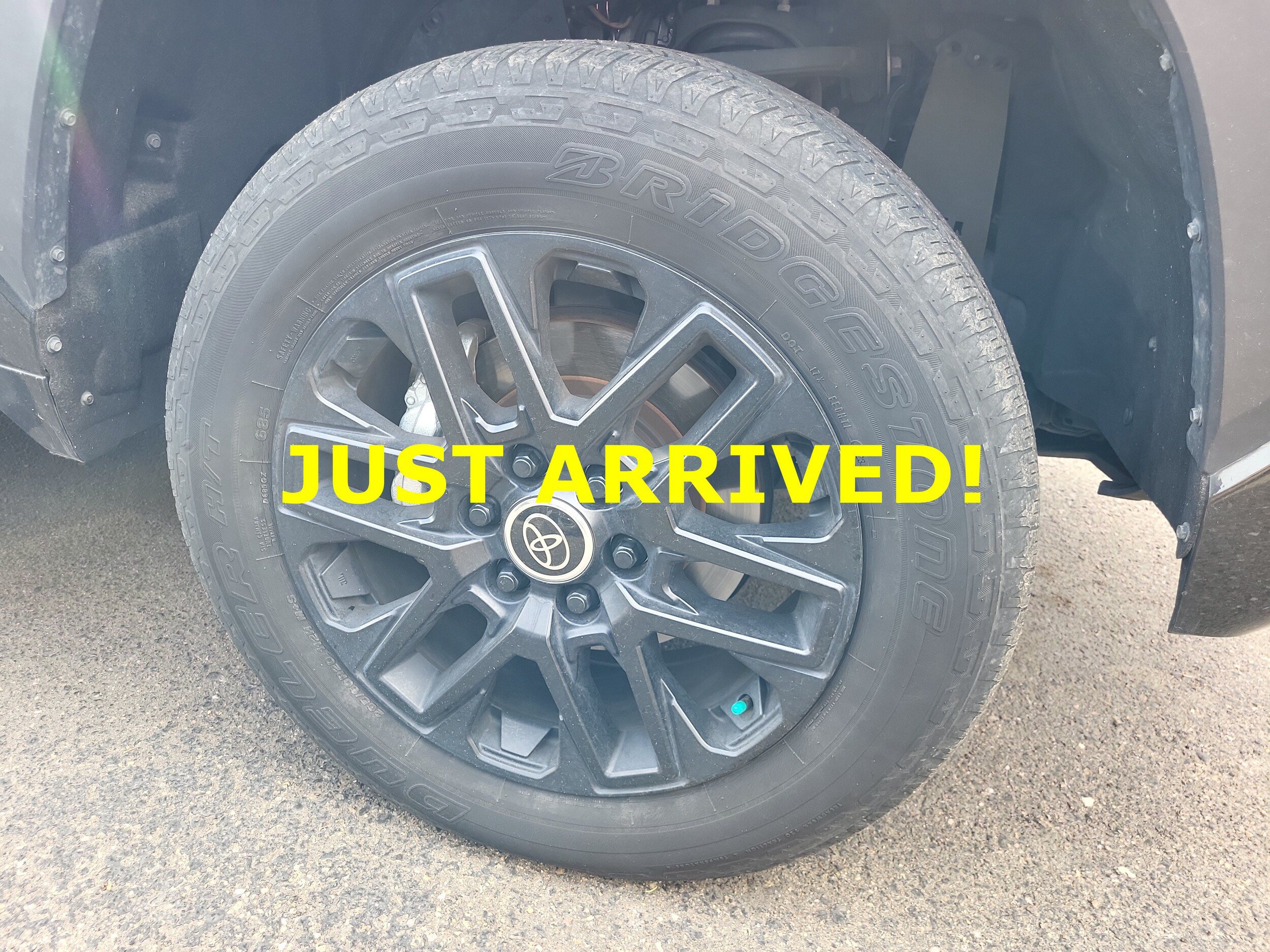 Used 2024 Toyota Tundra Limited AWD/4WD image 4