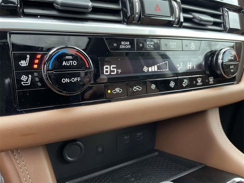 Used 2024 Nissan Pathfinder Platinum w/ Cargo Package image 27