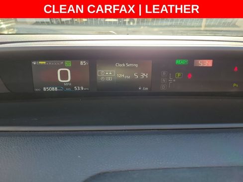 Used 2021 Toyota Prius XLE FWD image 3