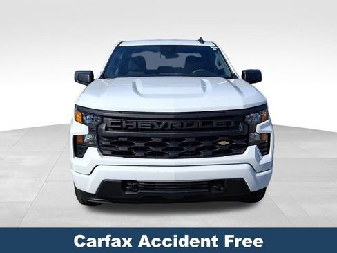 Used 2023 Chevrolet Silverado 1500 Custom image 3