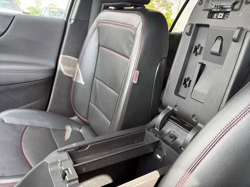 Used 2024 Chevrolet Equinox RS w/ RS Leather Package FWD image 32