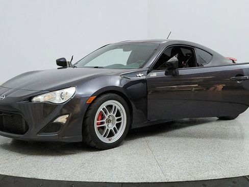 Used 2014 Scion FR-S image 9