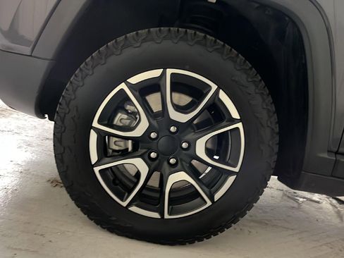 Used 2024 Jeep Compass Trailhawk image 28