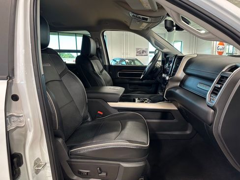 Used 2024 RAM 3500 Laramie image 42