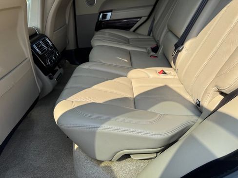 Used 2015 Land Rover Range Rover Supercharged AWD/4WD image 16