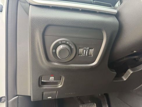 New 2026 Jeep Grand Cherokee L 2WD image 13