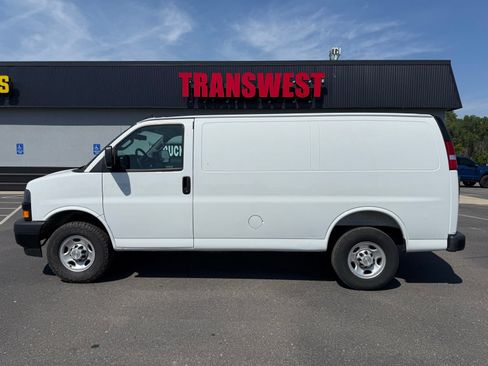 Used 2025 Chevrolet Express 2500 w/ Driver Convenience Package RWD image 2