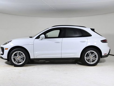 Certified 2023 Porsche Macan Turbo image 2