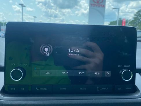 Used 2024 Honda Accord EX image 22