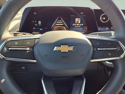 Used 2026 Chevrolet Equinox EV LT image 17