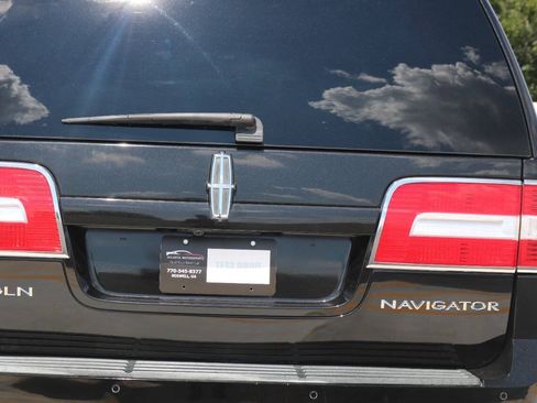 Used 2014 Lincoln Navigator 2WD image 99