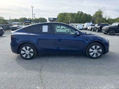 Used 2023 Tesla Model Y 2WD image 6