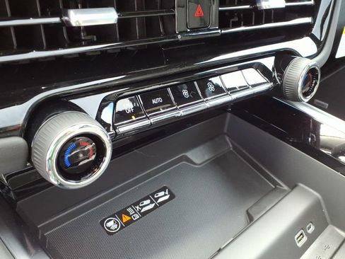 New 2026 Chevrolet Tahoe High Country AWD/4WD image 23