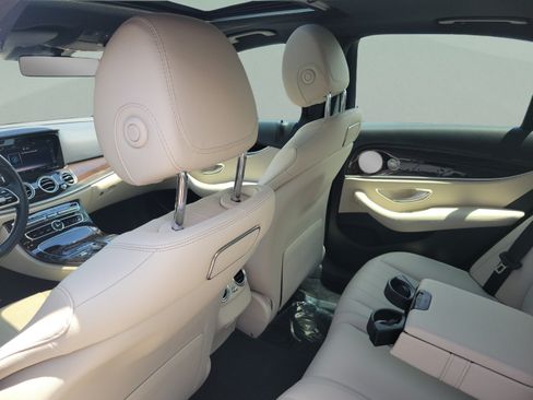 Used 2019 Mercedes-Benz E 300 image 7