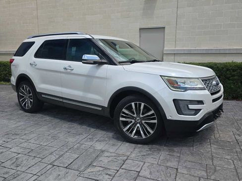 Used 2017 Ford Explorer Platinum AWD/4WD image 33