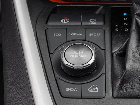 Used 2022 Toyota RAV4 Adventure image 37