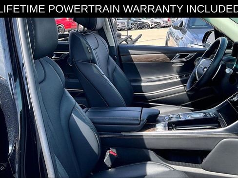 Used 2022 Genesis GV80 2.5T w/ Advanced Package 03 image 10